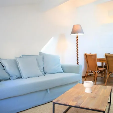 2p Rénové, Cœur Médiéval, 4 Couchages - - Fr-1-251-311 * Bormes-les-Mimosas